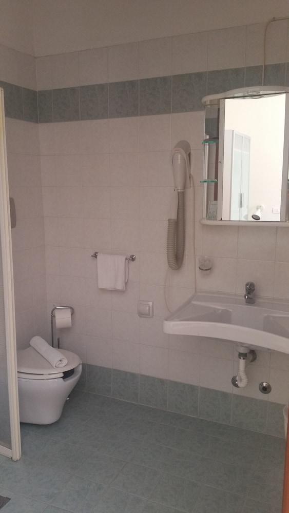 Hotel Illi 3*